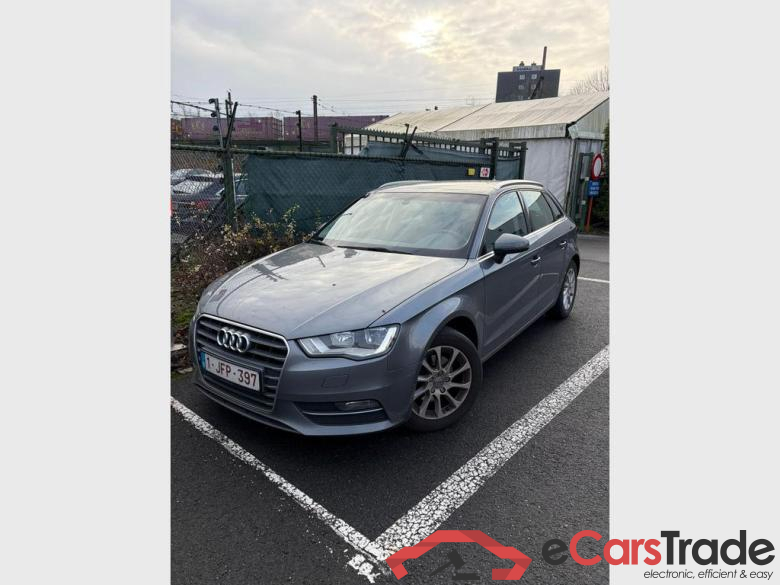 AUDI A3 Sportback Audi A3 Sportback Attraction 1.6 TDI  81(110) kW(ch) 6 vitesses