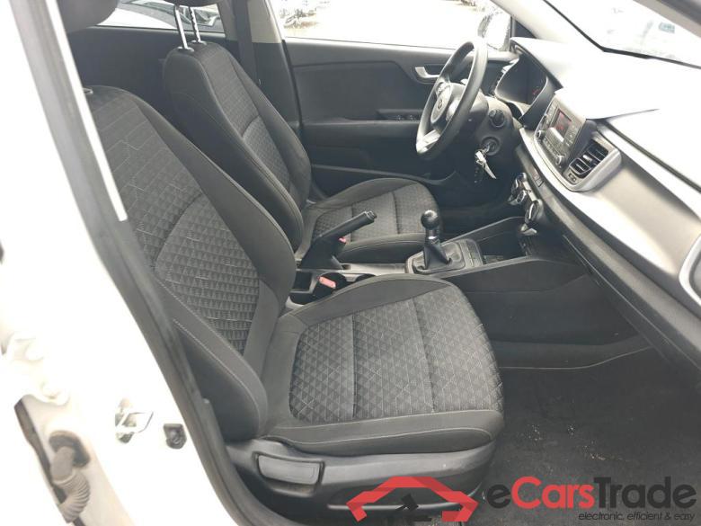 KIA Rio / 2020 / 5P / berlina con portón 1.2 DPi 62kW (84CV) Concept #6