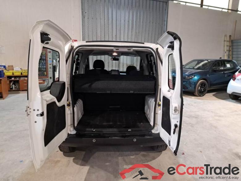 FIAT FIORINO / 2016 / 4P / COMBI COMBI 1.3 MJET 95 CV E6D-TEMP SX #5