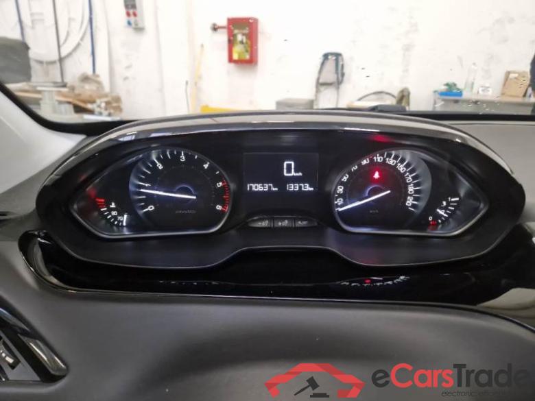 PEUGEOT 208 / 2015 / 5P / BERLINA ACTIVE BLUEHDI 75CV #4