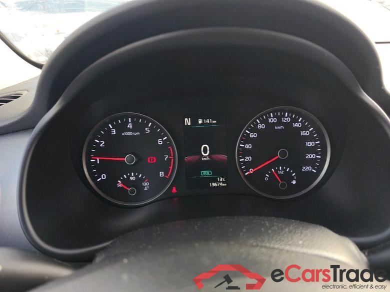 KIA Stonic / 2017 / 5P / todoterreno 1.0 T-GDi 74kW (100CV) MHEV iMT Concept #4