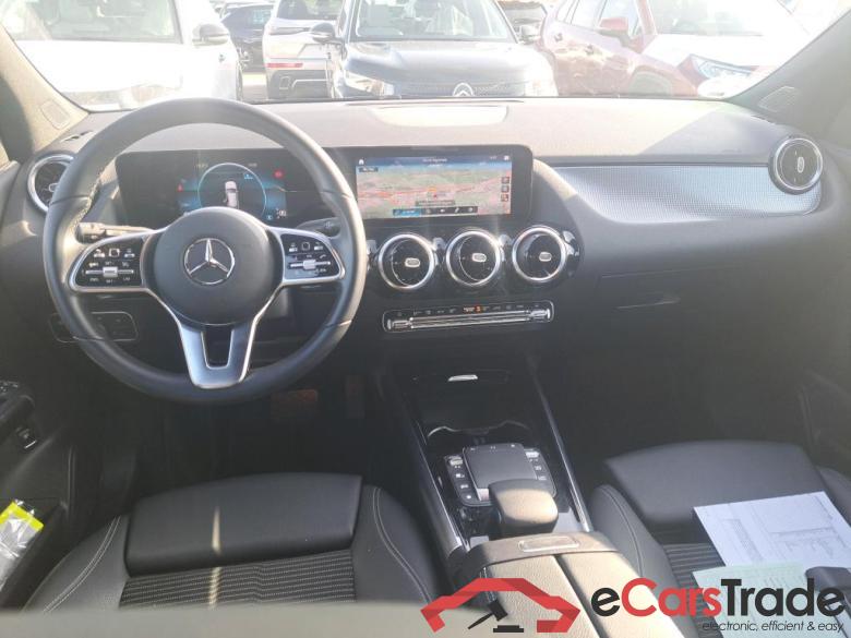 MERCEDES-BENZ GLA / 2020 / 5P / todoterreno GLA 200 D #3
