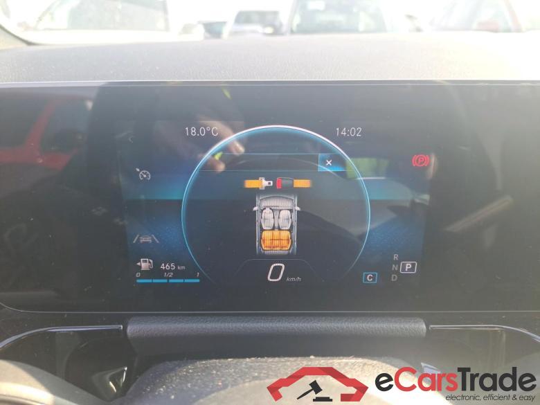 MERCEDES-BENZ GLA / 2020 / 5P / todoterreno GLA 200 D #4