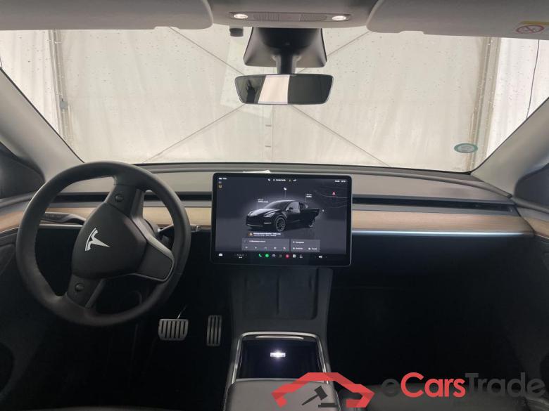 TESLA Model Y / 2020 / 5P / SUV Performance Dual-Motor AWD #6