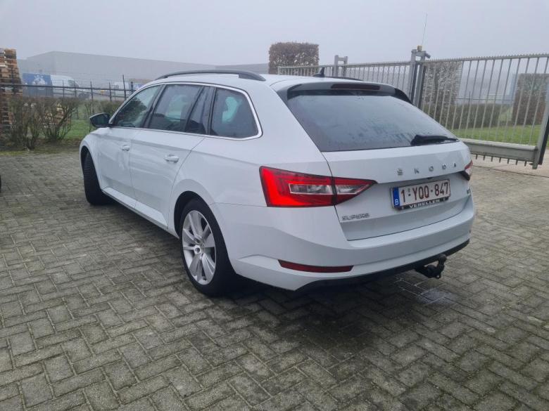 Skoda Superb 1.4 TSI Plug-In Hybrid  Aut. LED Vitual Navi KeylessGo Camera Klima PDC ... #4