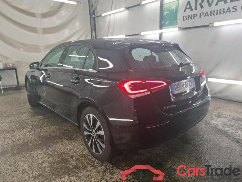 MERCEDES-BENZ Classe A Compact / 2018 / 5P / Berline A 250 e Business Line 8G-DCT #2