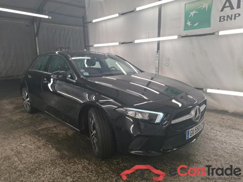 MERCEDES-BENZ Classe A Compact / 2018 / 5P / Berline A 250 e Business Line 8G-DCT #4