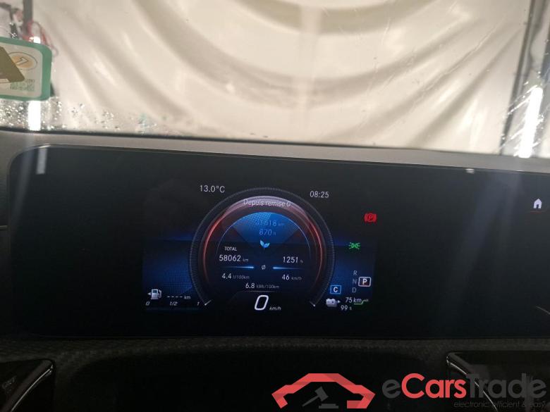 MERCEDES-BENZ Classe A Compact / 2018 / 5P / Berline A 250 e Business Line 8G-DCT #6