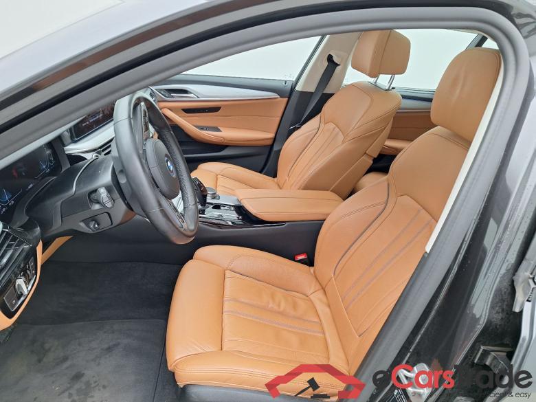 BMW, 5-ser To FL'20 PHEV, BMW 5 Reeks Touring 530e Auto 5d #3