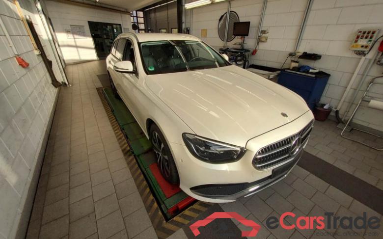Mercedes-Benz E T-Modell (BM 213)(06.2016->) DE - Kb5 E 300 de EU6d, T de Avantgarde (EURO 6d), (Facelift) 2020 - 2023 #2