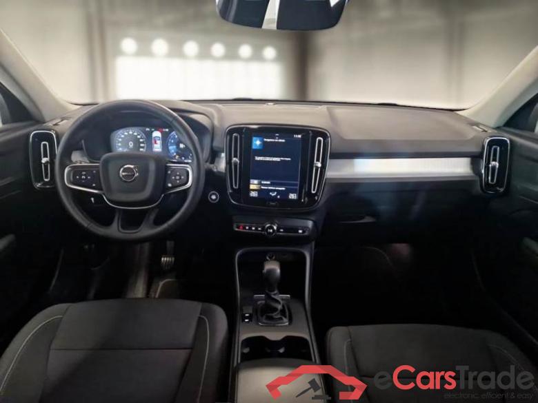 VOLVO XC40 / 2017 / 5P / SUV T2 MOMENTUM #3