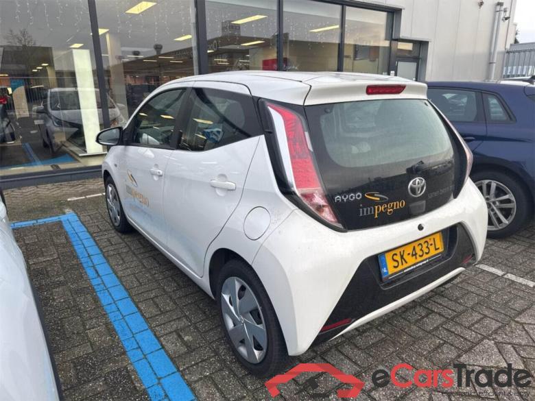 TOYOTA Aygo 1.0 VVT-i x-play #3