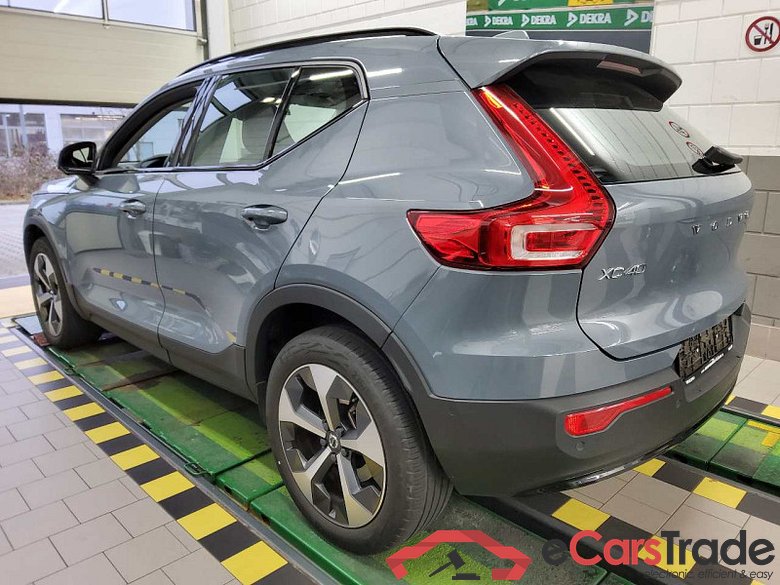 Volvo XC40 (2017->) DE - SUV5 B4 2WD EU6d, Plus Dark (EURO 6d), (Facelift) 2022 - 2024 #4