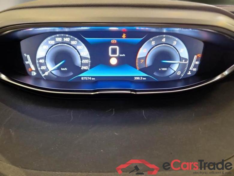 PEUGEOT 3008 / 2016 / 5P / SUV PURETECH TURBO 130 SeS ALLURE #4