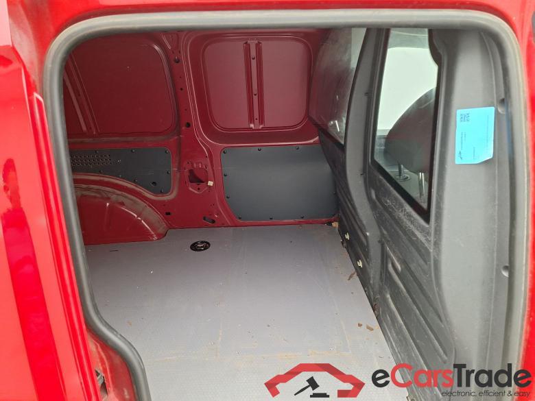 VW, _Caddy '15, Volkswagen Caddy Maxi CRTDi 2.0 75kW SCR BMT DSG M #4