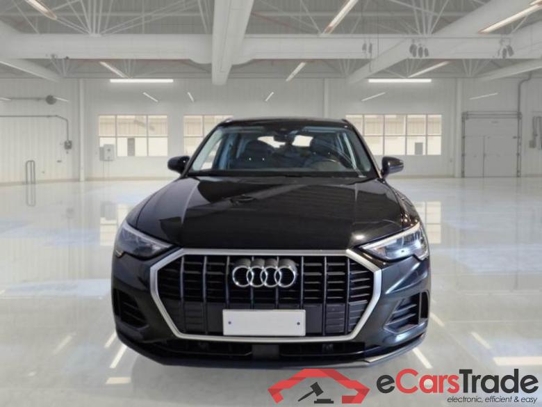 AUDI Q3 / 2018 / 5P / SUV 45 TFSI E S TRONIC BUSINESS #6