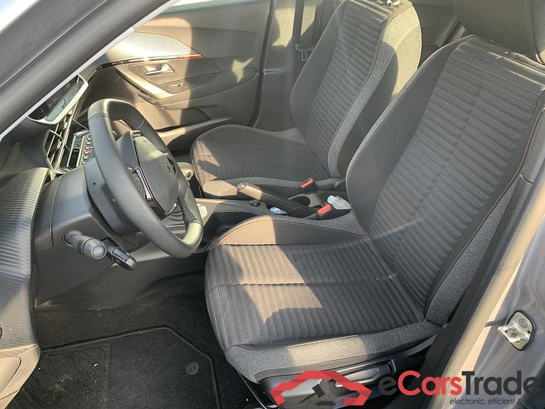 PEUGEOT 2008 1.2 PureTech Active Pack S&S (EU6.3) #6