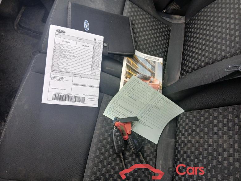 FORD Transit Custom / 2012 / 4P / furgón Van 2.0 TDCI 96kW 300 L2 Trend RAMPA DE ACCESO #5