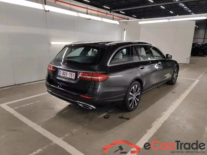 Mercedes E 300de Plug-In Hybrid Aut. LED-Multibeam Widescreen Navi Sport-Leather KeylessGo Camera Klima PDC ... #3