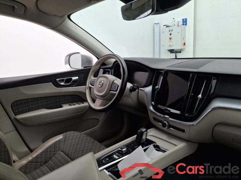 VOLVO XC60 2.0 B4 MOMENTUM PRO GEARTRONIC #3