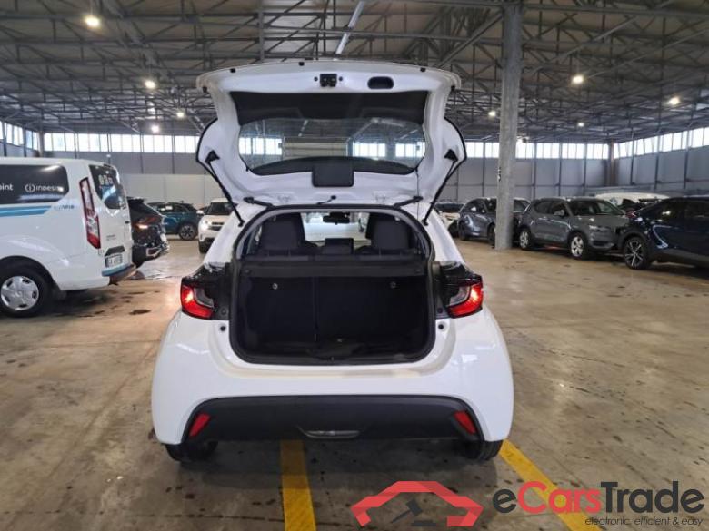 TOYOTA YARIS / 2020 / 5P / BERLINA HYBRID BUSINESS MY22 #5