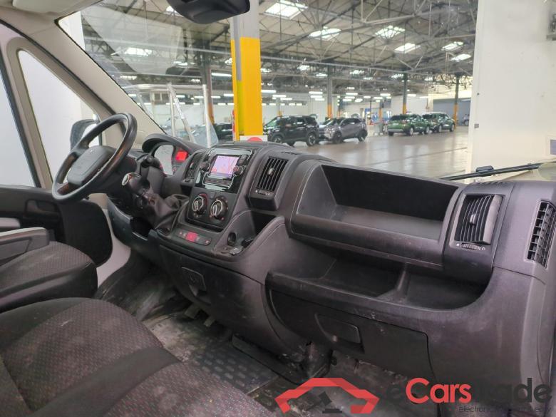 Boxer Fourgon Surélevé 435 L4H2 Asphalt BlueHDi 140 Stop&Start 2.2 140CV BVM6 #5