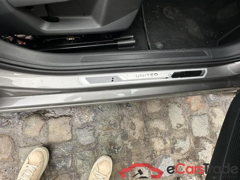 VOLKSWAGEN Polo Polo UNITED 1.0 59 kW (80 ch) 5 vitesses manuel #2