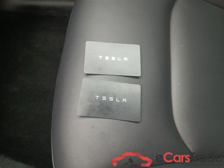 TESLA MODEL Y 72.5 kWh Dual Motor Long Range (324 kW) 5d #4