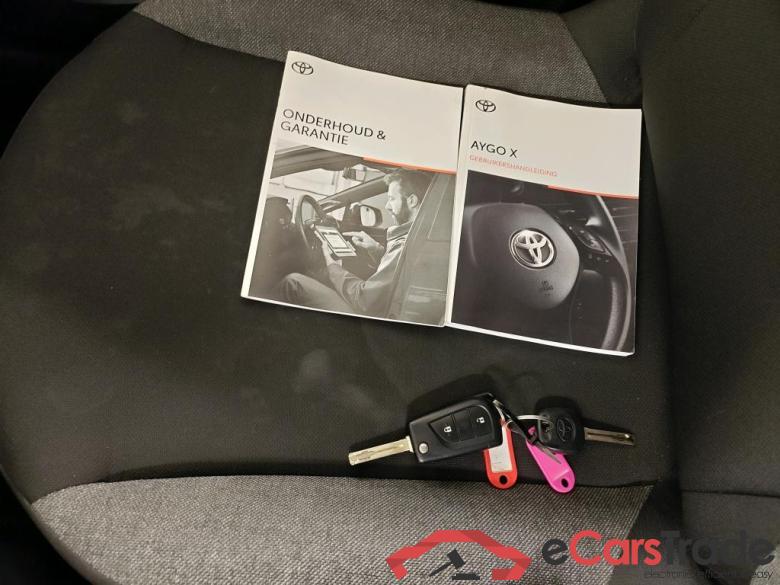 Toyota AYGO X 1.0 VVT-i MT 5d #4