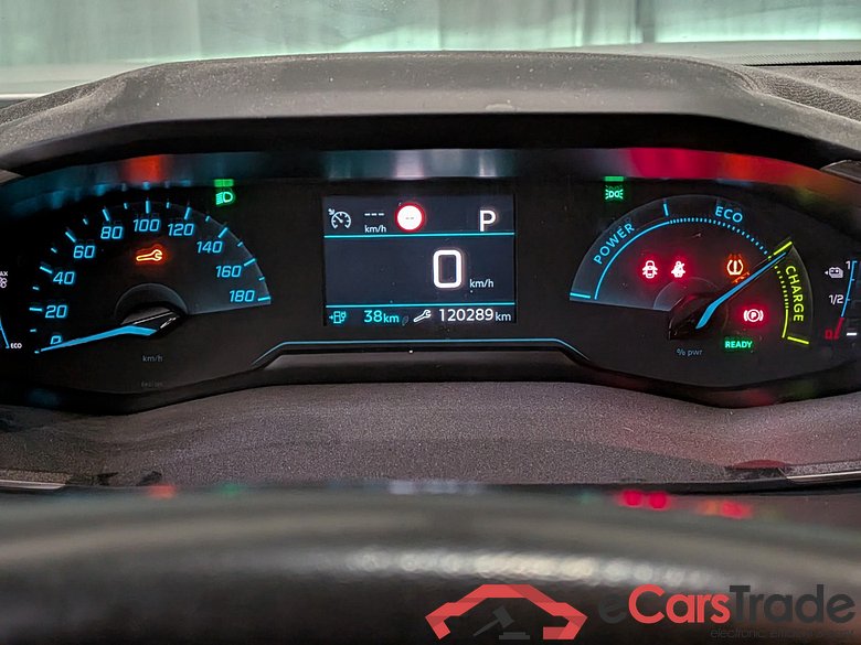 PEUGEOT e-2008 EV Act.Pack 50 kWh #6