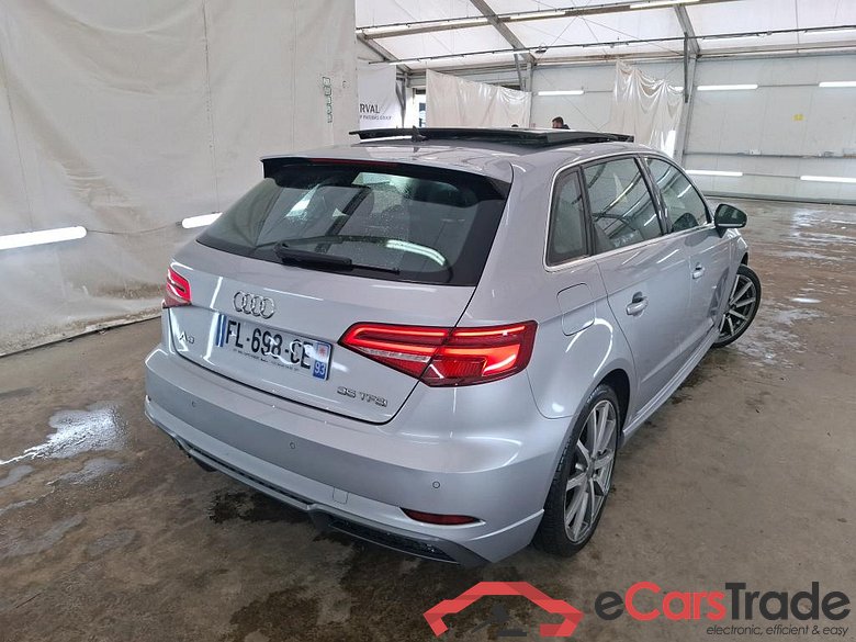 AUDI A3 Sportback / 2016 / 5P / Berline 35 TFSI 150 COD S TRONIC DESIGN LUXE #3