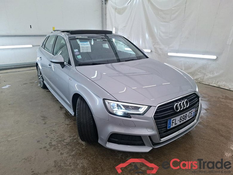 AUDI A3 Sportback / 2016 / 5P / Berline 35 TFSI 150 COD S TRONIC DESIGN LUXE #4
