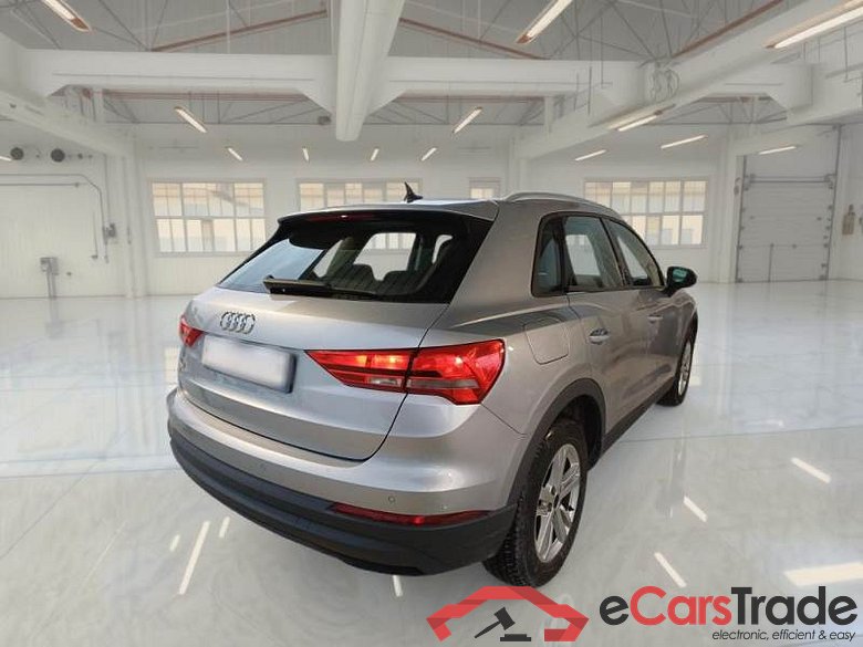 AUDI Q3 / 2018 / 5P / SUV 35 TDI S TRONIC BUSINESS #2