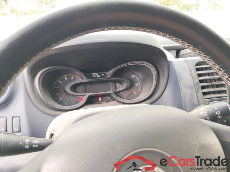 OPEL Vivaro / 2014 / 4P / combi 1.6CDTI S/S 92kW (125CV) L1 2.9t Combi-9 #4