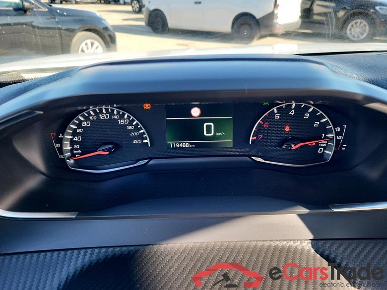 PEUGEOT 2008 / 2019 / 5P / todoterreno Active BlueHDI 100 S&S BVM6 #4