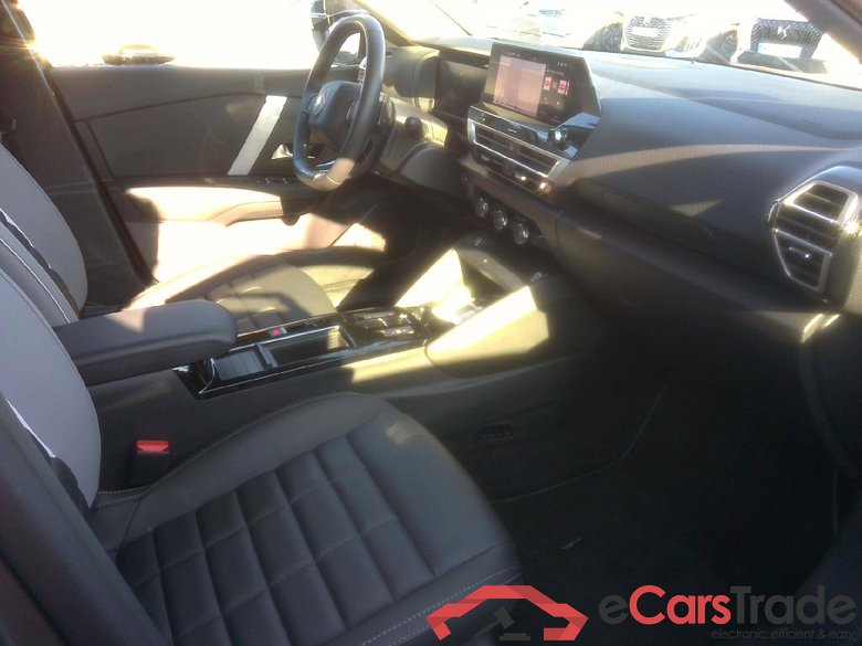 Citroen C4 MAX 1.2 Micro hybride Essence/Electrique 136hp #3