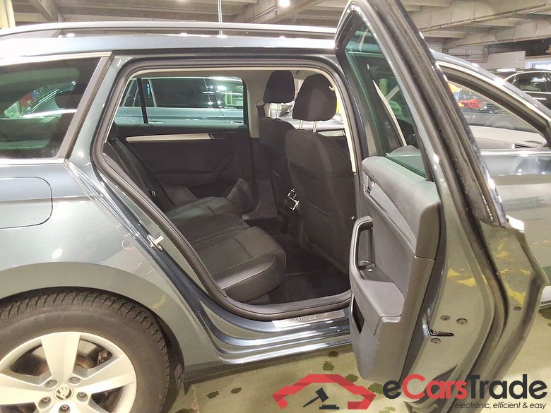 SKODA Superb 1.5 TSI ACT 110KW AMBITION #5