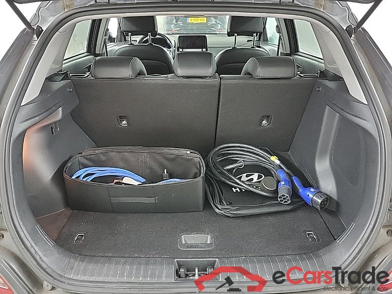 HYUNDAI Kona Limited Electric 64 kWh 5D #5