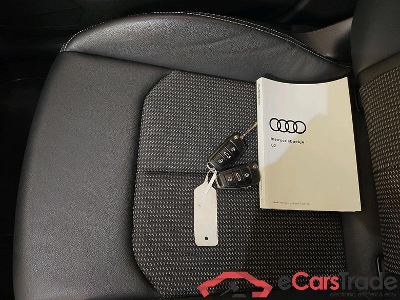 Audi Q2 35 TFSI S tronic S edition 5d #4