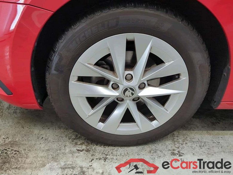 SKODA Octavia Combi 1.5 TSI First Edit. #5