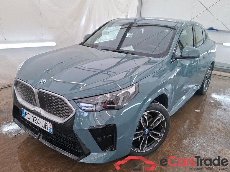 Série iX2 30 xDrive M Sport 66kWh #1