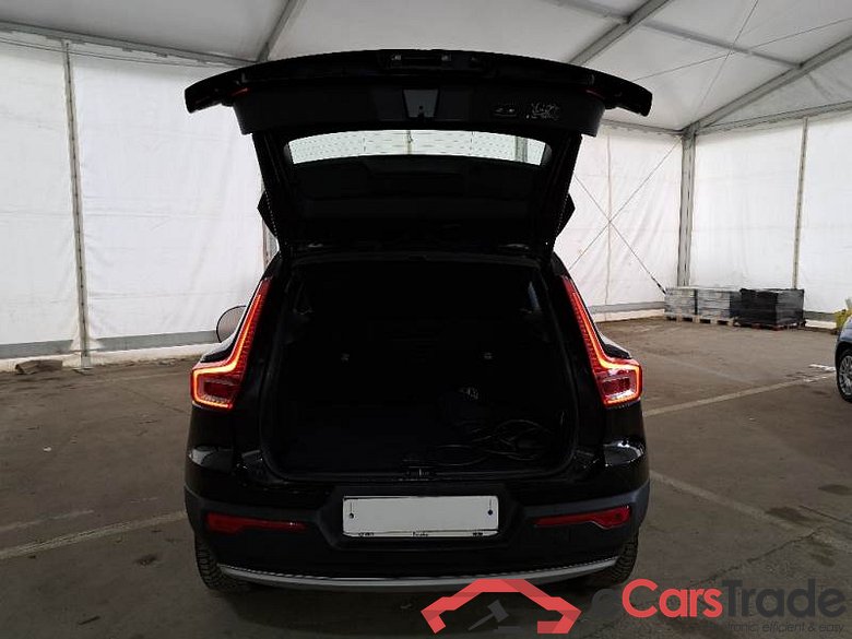 VOLVO XC40 / 2017 / 5P / SUV T4 Plug-in Hybrid auto Rech Inscrip Expr #5