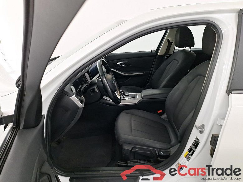 BMW 3 - 2019 330eA PHEV #6