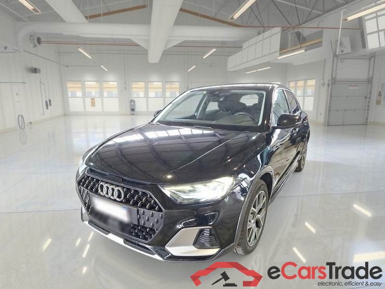 AUDI A1 CITYCARVER / 2018 / 5P / BERLINA 35TSI S TRONIC CITYCARVER ADMIRED #1