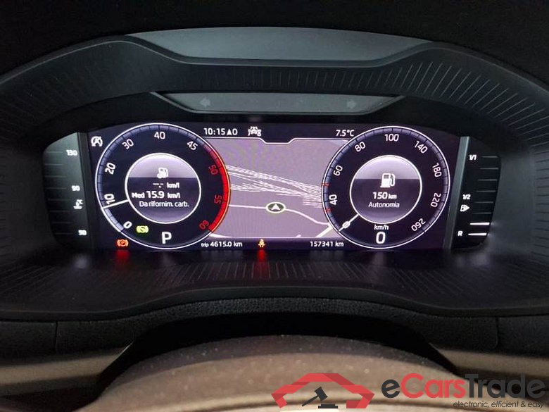 SKODA KAROQ / 2017 / 5P / SUV 1.6 TDI SCR EXECUTIVE DSG #4