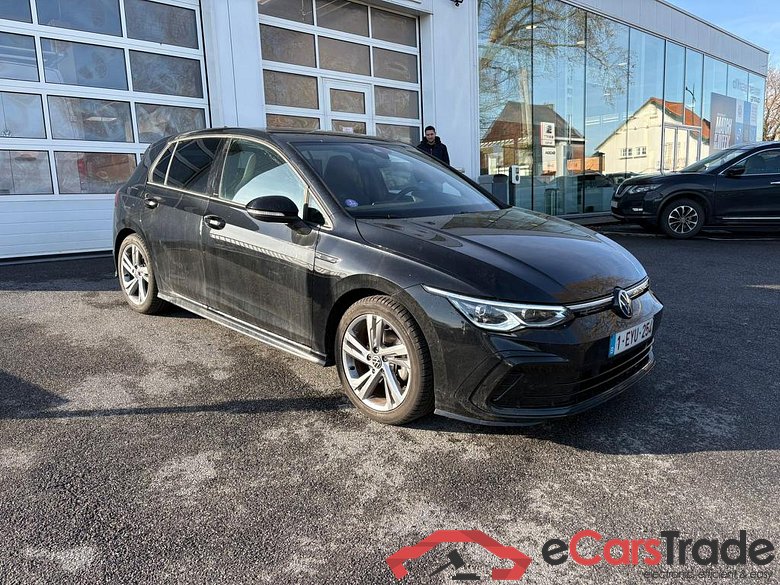 VOLKSWAGEN Golf VIII Golf R-Line Business Premium 1.5 TSI 96 kW (130 ch) 6 vitesses manuel