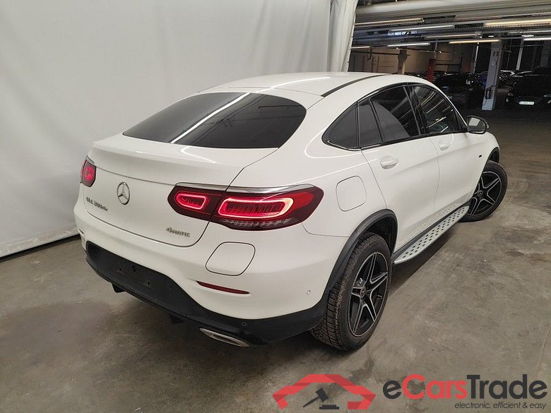 Mercedes-Benz GLC Coupé GLC 300 de 4MATIC 5d #2