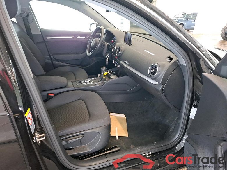 AUDI A3 Sportback / 2016 / 5P / Berline 30 TFSI S TRONIC BUSINESS LINE #6