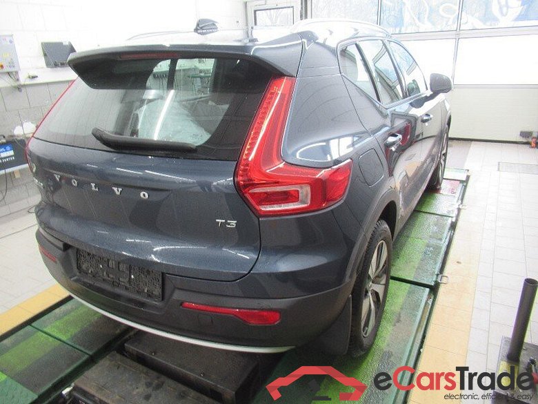 Volvo XC40 (2017->) DE - SUV5 T3 2WD EU6d, Momentum Pro (EURO 6d), 2020 - 2022 #3