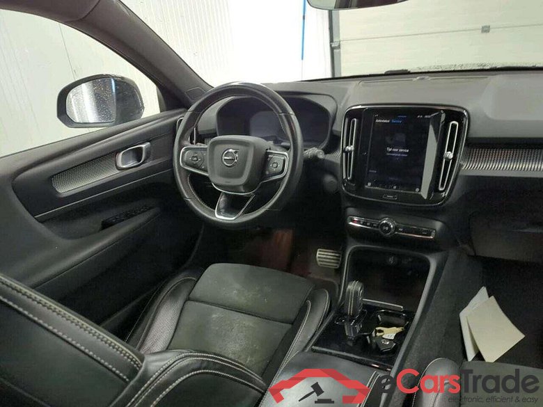 VOLVO XC40 Recharge P8 AWD RDes #3